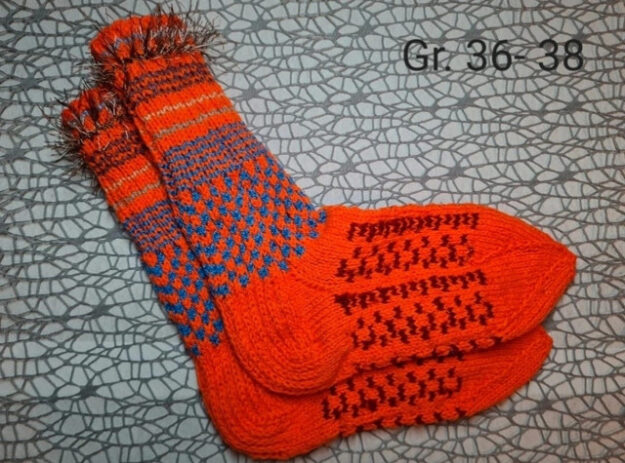 „Die Socken meiner Mutter“ mit Sorgfalt gefertigt, ein Beweis ihrer Arbeit und ihrer Liebe zur Qualität