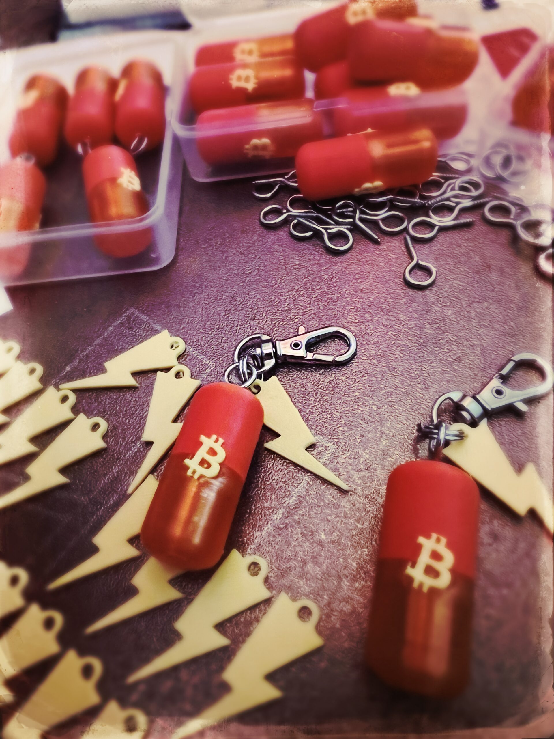 BOLT ORANGE PILLS – Bild 2