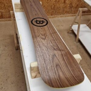 SatoSki oder Snowtoshi? Ski und Snowboard selber bauen!