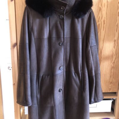 CHRIST Lammfellmantel „Corderitos“ – Größe 44 – Jacke Damen Pelzkragen Kapuze