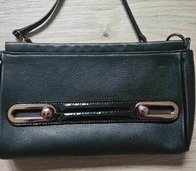 Tommy Hilfiger Handtasche mit Schultergurt in schwarz & rosegold