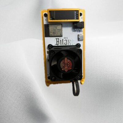 Bitaxe Gamma 601 mit Pickaxe Gold Ständer