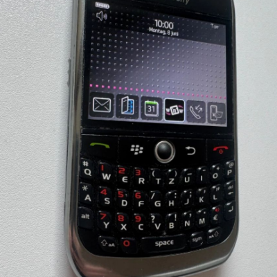Blackberry 8900 Handy gebraucht - ohne Kabel