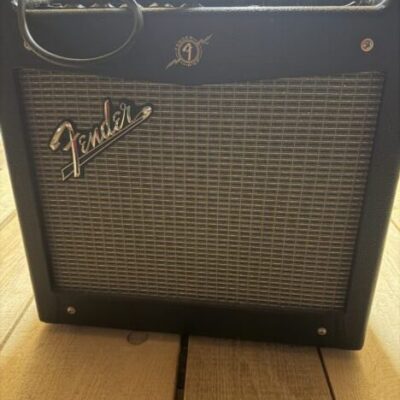 Fender Mustang 1 V.2) Verstärker 70Watt