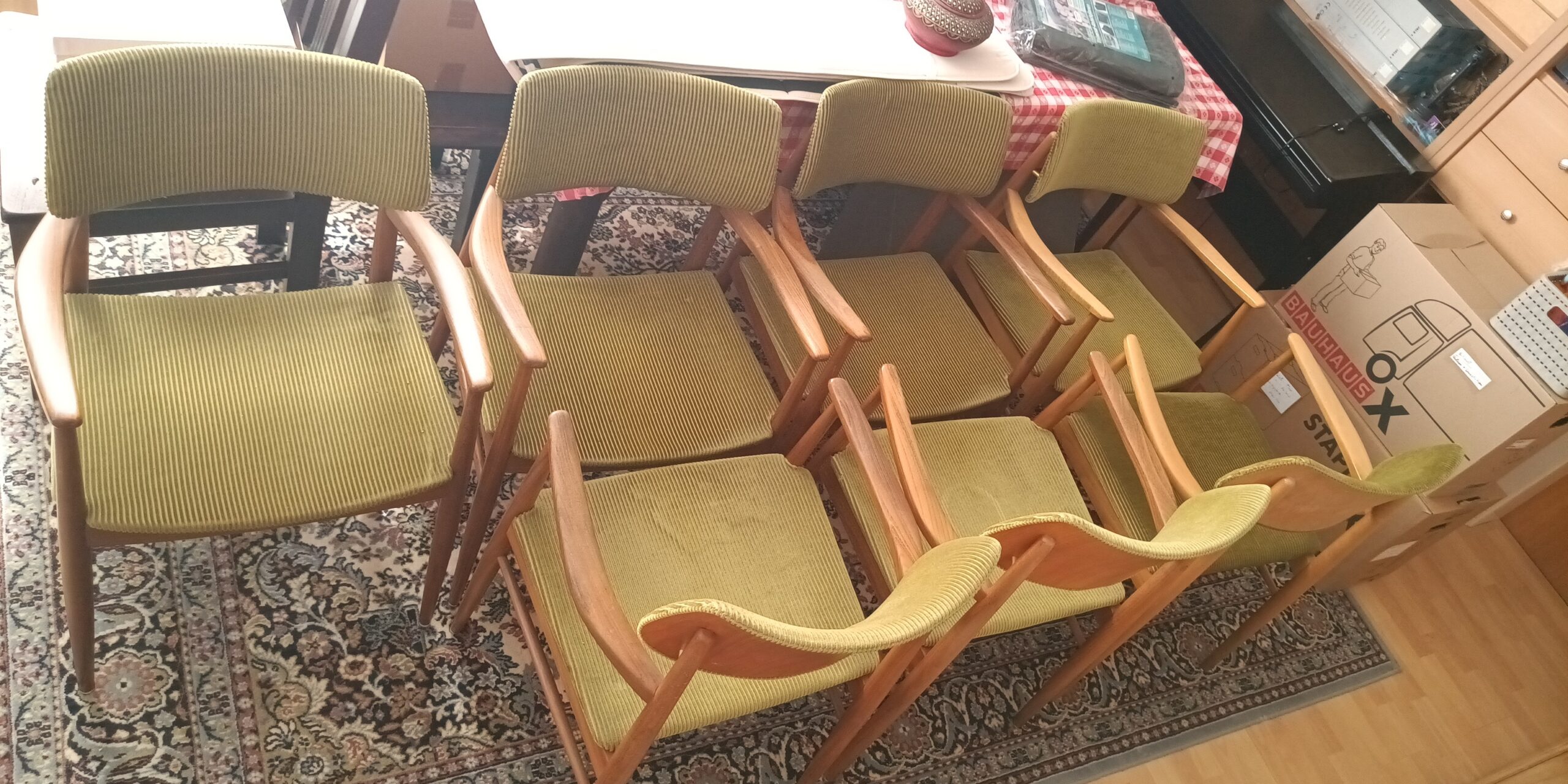 8 Stk. HALI / Wiesner & Hager Vintage Sessel - Teak-/ Buche-Massivholz & grüner Cord - 60/70er Jahre - Top Zustand – Bild 10