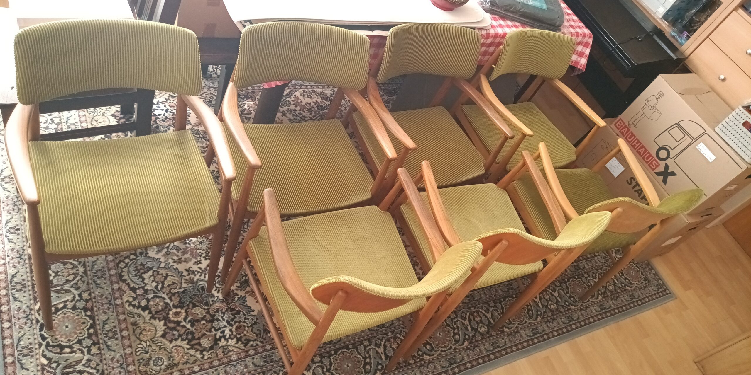 8 Stk. HALI / Wiesner & Hager Vintage Sessel - Teak-/ Buche-Massivholz & grüner Cord - 60/70er Jahre - Top Zustand – Bild 9