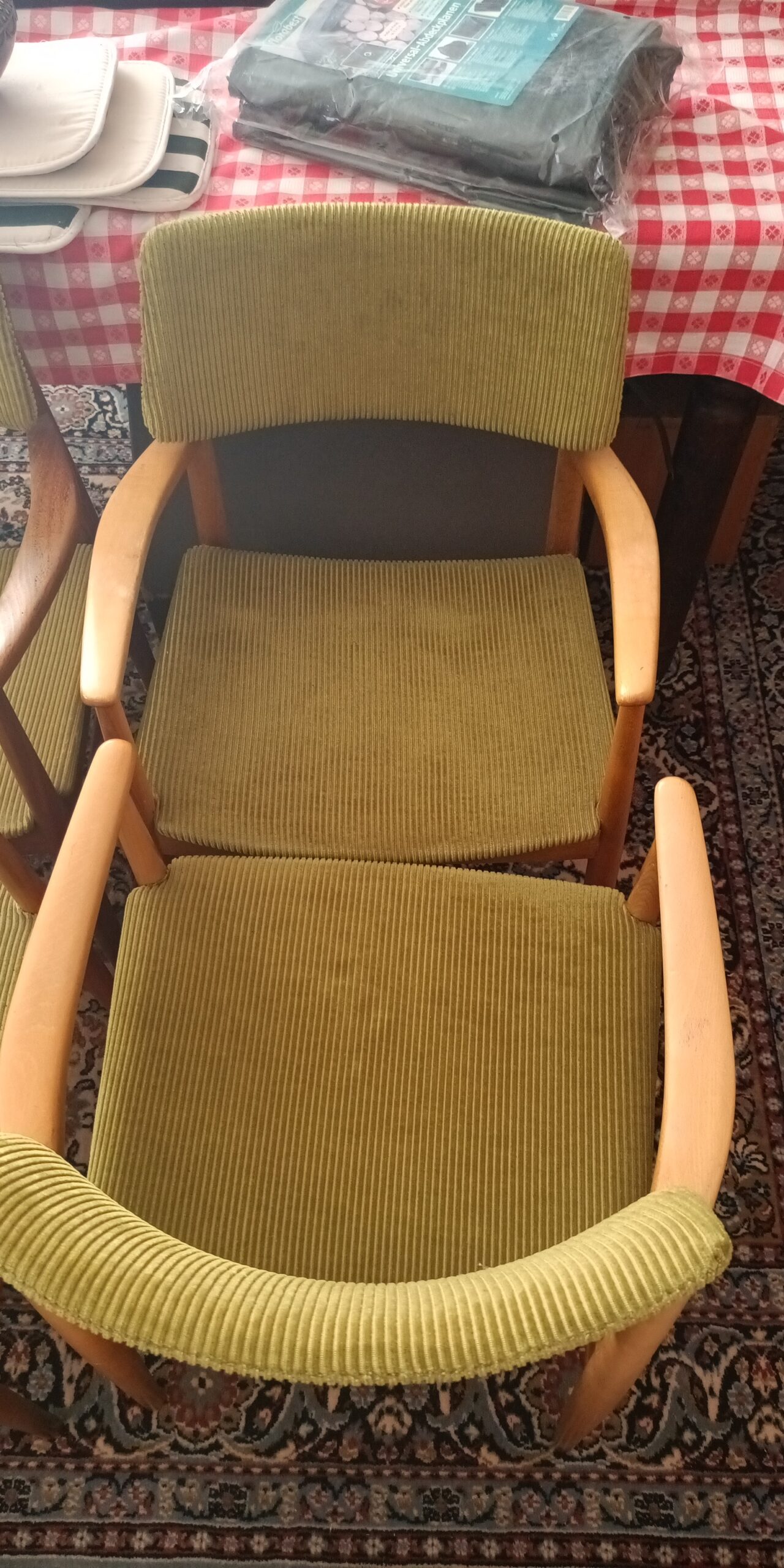 8 Stk. HALI / Wiesner & Hager Vintage Sessel - Teak-/ Buche-Massivholz & grüner Cord - 60/70er Jahre - Top Zustand – Bild 7