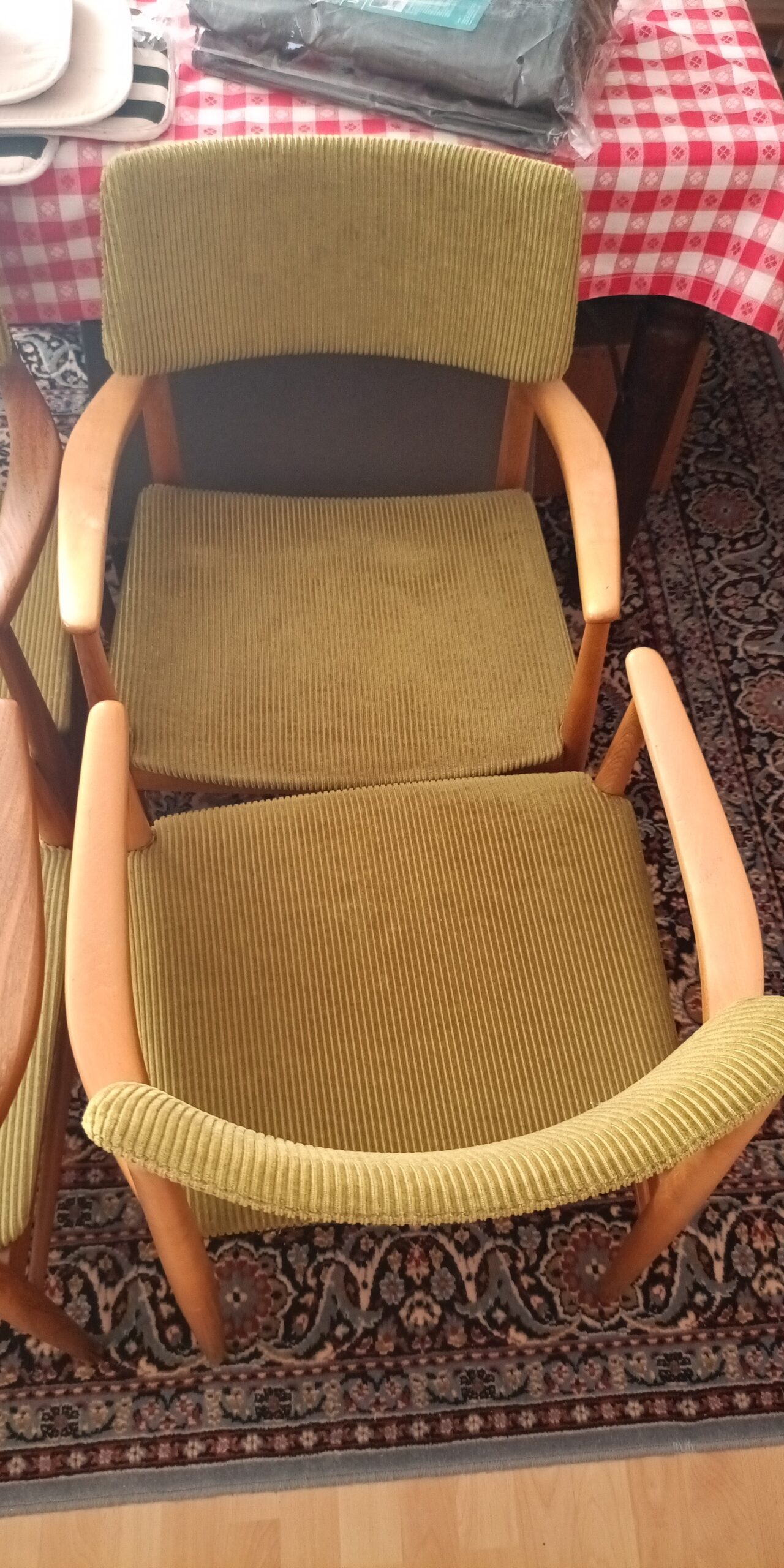 8 Stk. HALI / Wiesner & Hager Vintage Sessel - Teak-/ Buche-Massivholz & grüner Cord - 60/70er Jahre - Top Zustand – Bild 5