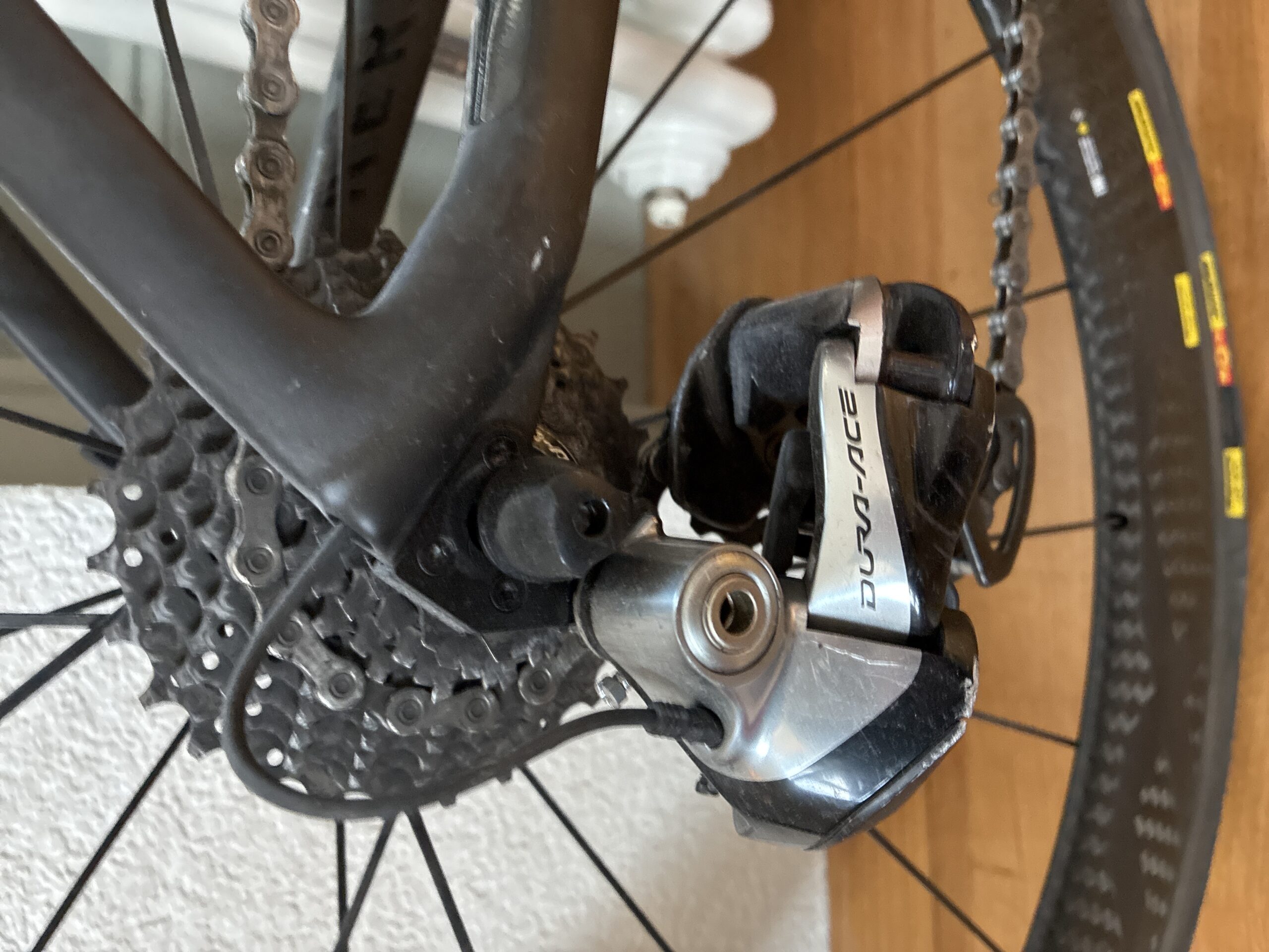 Canyon Aeroad CF SLX 9 Team – Bild 2