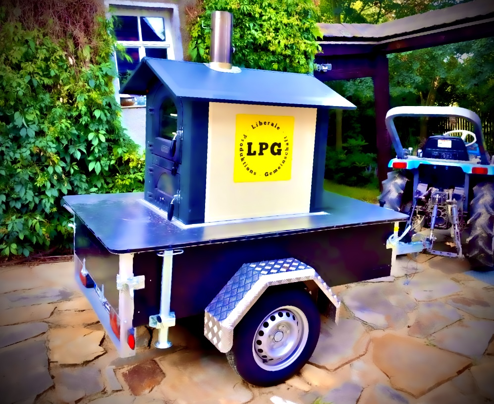 Holzbackofen der LPG