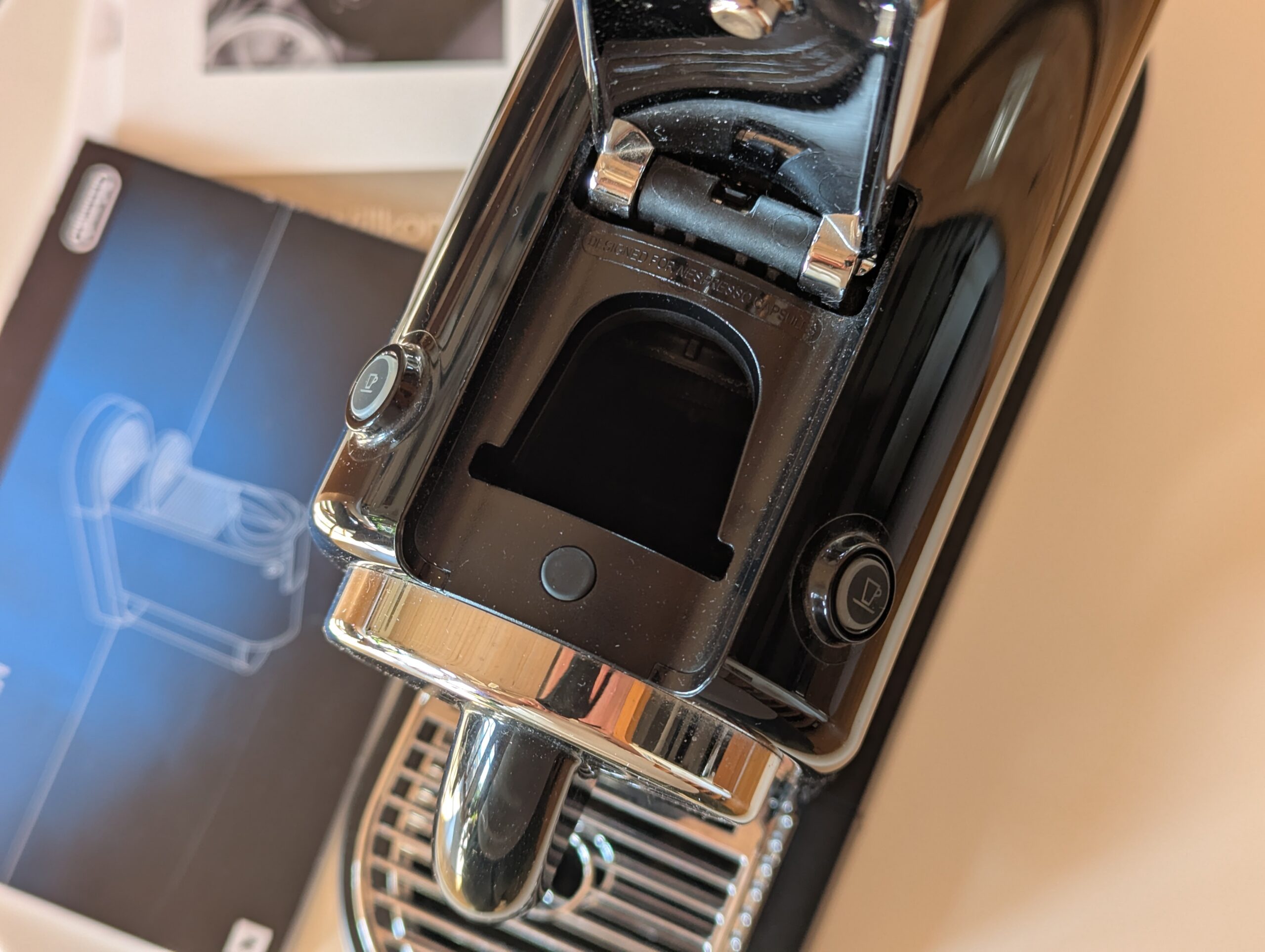 DeLonghi Nespresso Kaffee Kapsel-Maschine – Bild 3