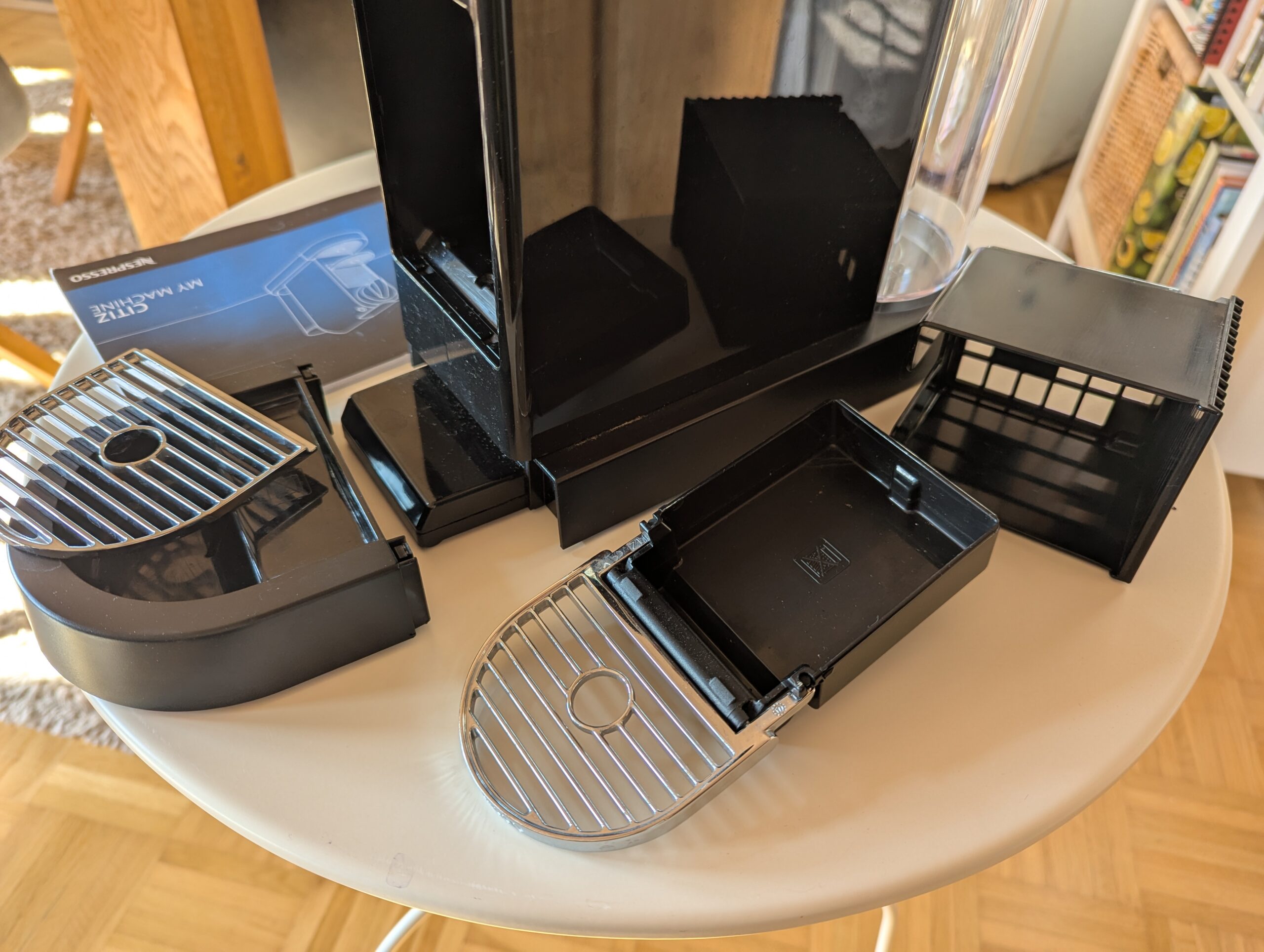 DeLonghi Nespresso Kaffee Kapsel-Maschine – Bild 5