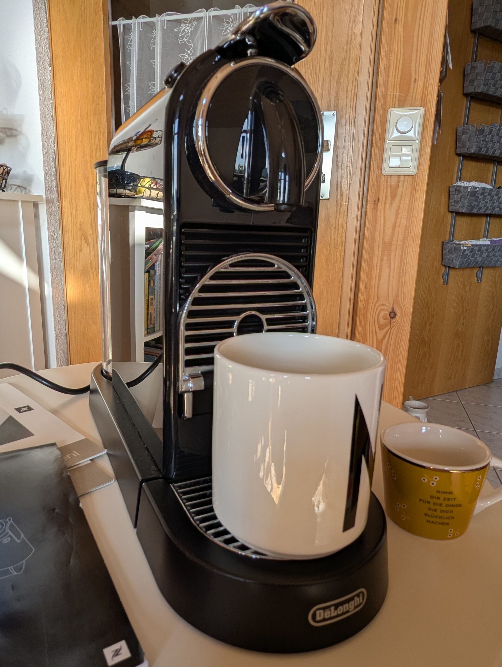 DeLonghi Nespresso Kaffee Kapsel-Maschine – Bild 7