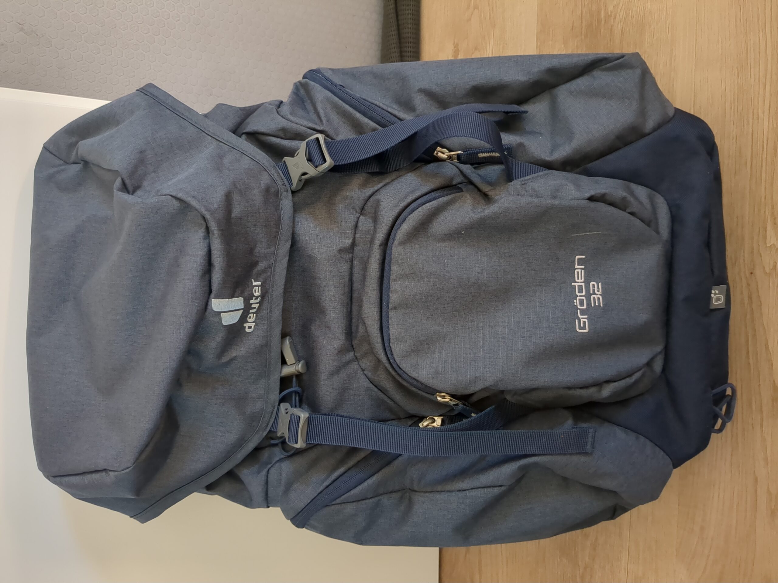 Deuter Gröden 32L - Trekking Overnighter Rucksack für 1-3 Tagestouren